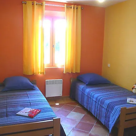 Semesterbostad Pardigon Sleeps 10 Pool Air Con Wifi